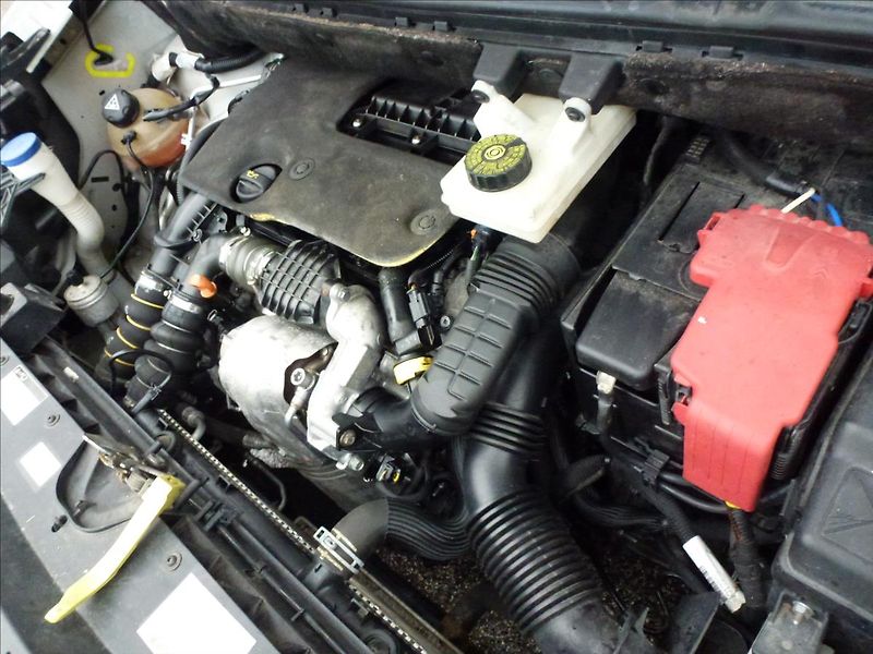 Citroën Berlingo 1,6 HDI 3míst Tažné,Klima,Temp - fotka 34 z 49