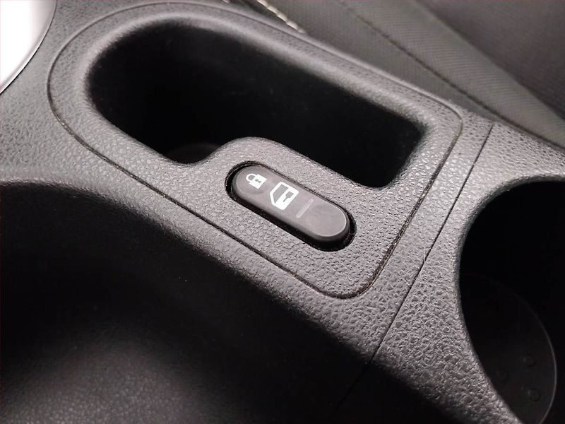 Nissan Qashqai (2012) 1.6, Serv.kniha, Navi - fotka 16 z 21