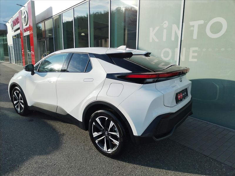 Toyota C-HR (2026) 1.8 HYBRID e-CVT  STYLE - fotka 8 z 12