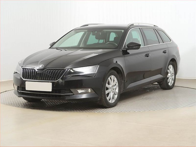 Škoda Superb (2015) Style Plus 1.6 TDI, Automat - fotka 2 z 16