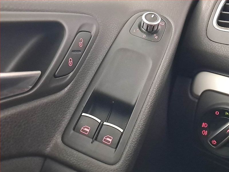Volkswagen Golf (2009) Comfortline 1.4 TSI, Automat - fotka 15 z 15