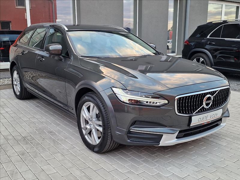 Volvo V90 D4 AWD Cross Country,ČR,1.Maj - fotka 3 z 50