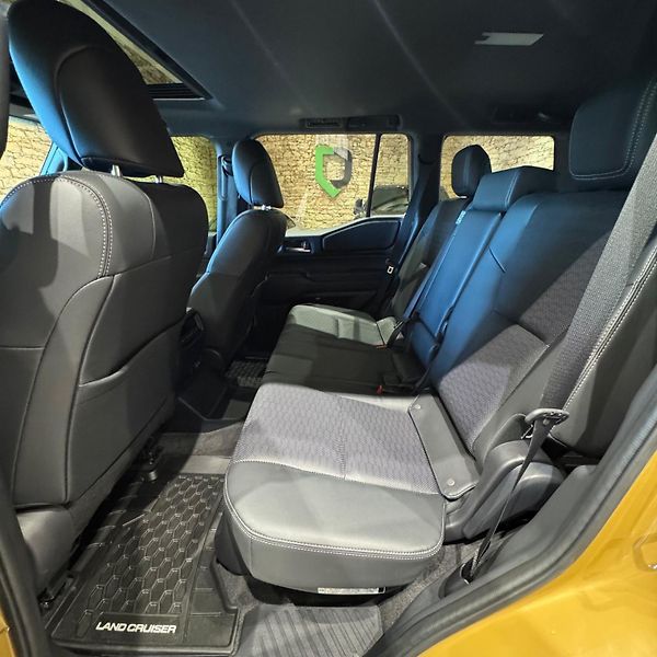 Toyota Land Cruiser (2025) 2.4 Turbo Hybrid i-FORCE MAX  - fotka 29 z 33