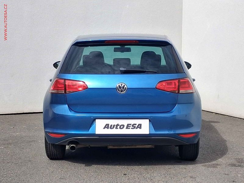 Volkswagen Golf (2014) 1.6 TDi, autoAC - fotka 5 z 17