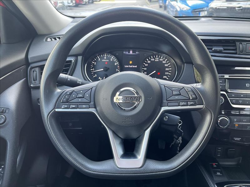 Nissan X-Trail 1,6 DIG-T  Acenta ČR 1 maj - fotka 12 z 21
