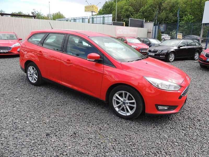 Ford Focus (2017) 1.5TDCi,70kw,výbava,ČR,1maj. - fotka 3 z 43