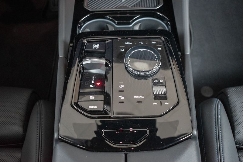 BMW Řada 5 540d xDrive ///M*HK*ČR*ZÁRUKA - fotka 28 z 58