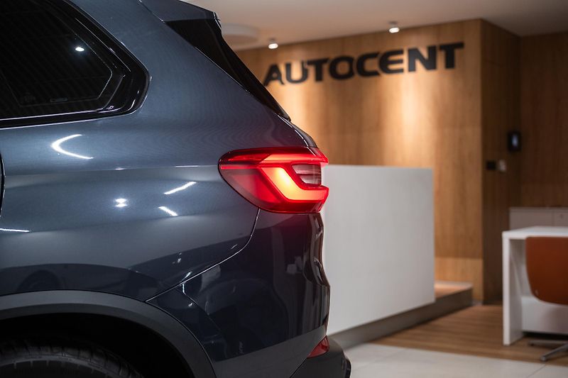 BMW X5 (2019) 30D 195 KW VZDUCH, PANO - fotka 14 z 46