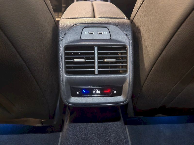 Škoda Superb (2025) 2.0 TDI 142 kW DSG 4x4 Sportli - fotka 29 z 35