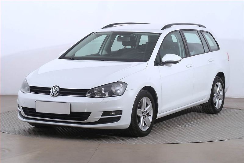 Volkswagen Golf (2016) 1.6 TDI, Serv.kniha, Tempomat - fotka 2 z 17
