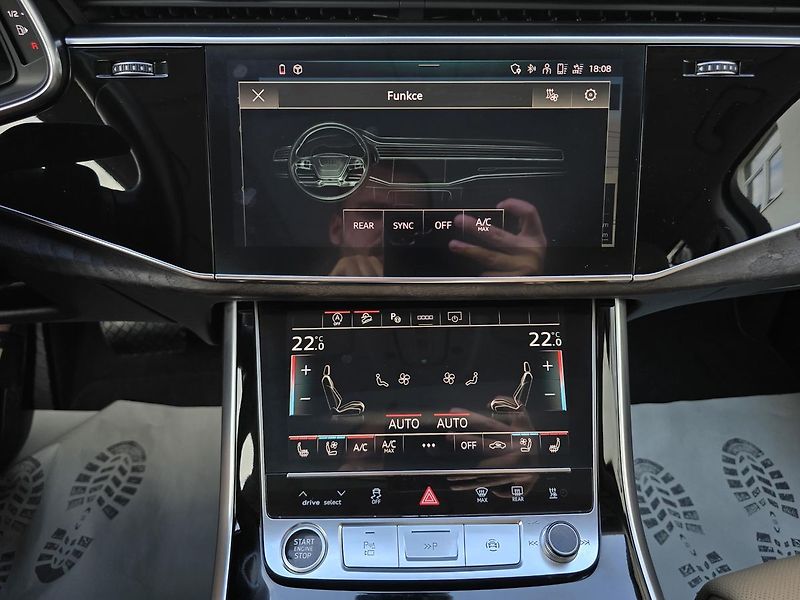 Audi Q7 MATRIX KŮŽE WEBASTO B&O - fotka 44 z 61