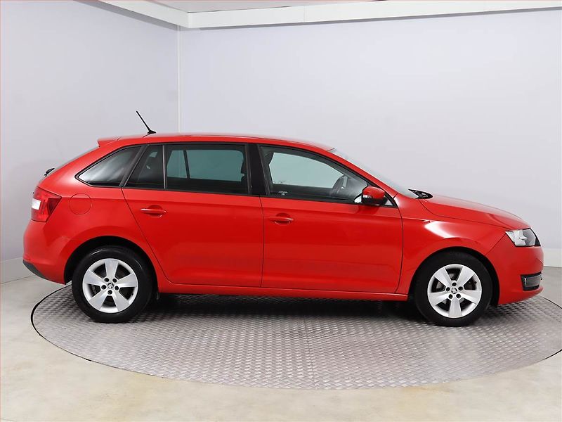 Škoda Rapid (2015) Spaceback 1.4 TDI, Serv.kniha - fotka 6 z 15