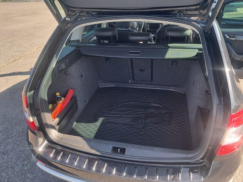Škoda Octavia (2015) 2,0 TDI 110 kW SCOUT - fotka 19 z 23