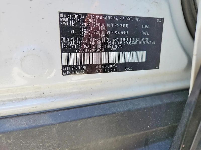Toyota RAV4 (2024) Auto na cestě - fotka 13 z 13