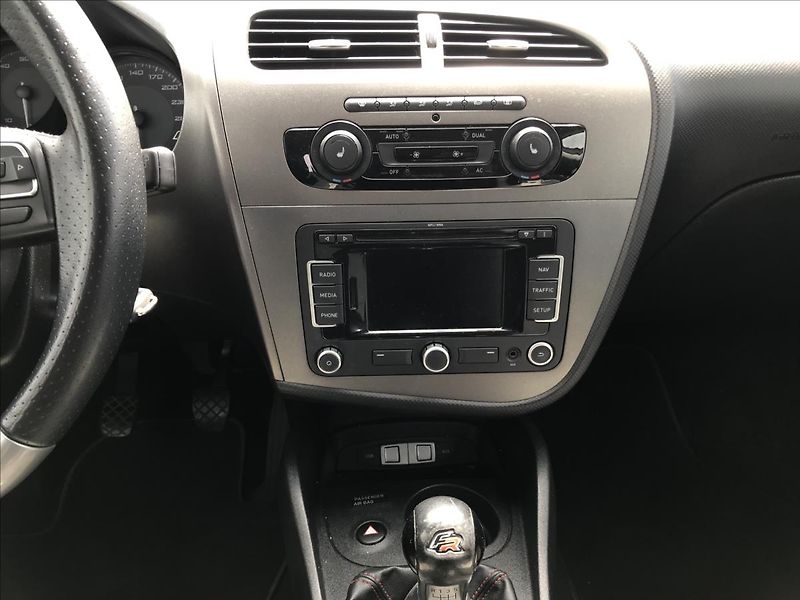 Seat Leon 2,0 FR  (Formula Racing) - fotka 14 z 16