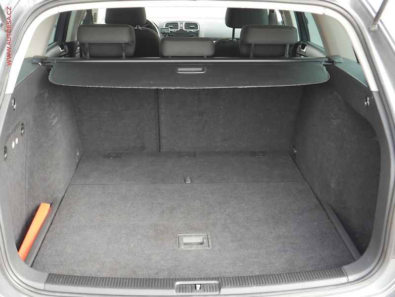 Volkswagen Golf (2013) 1.6 TDi VI, Navi, AC - fotka 7 z 16