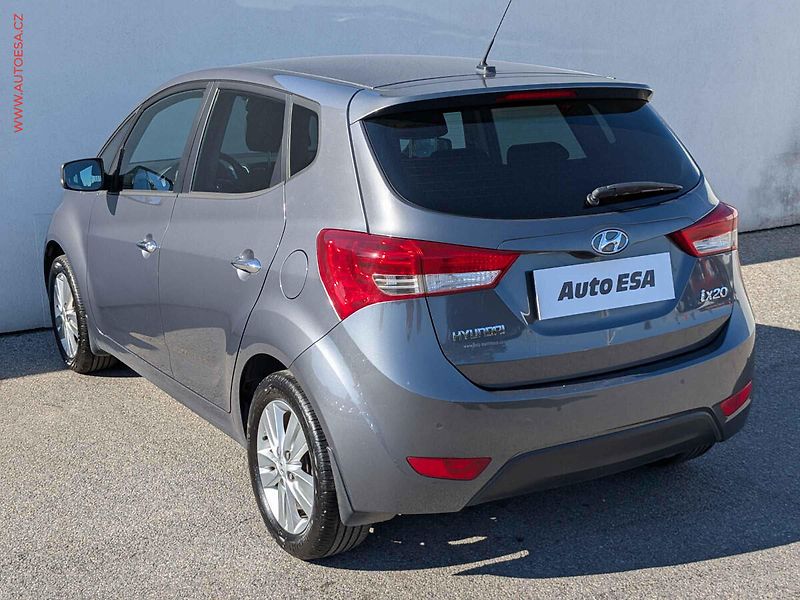 Hyundai ix20 (2011) 1.4 CVVT, 1.maj - fotka 6 z 15