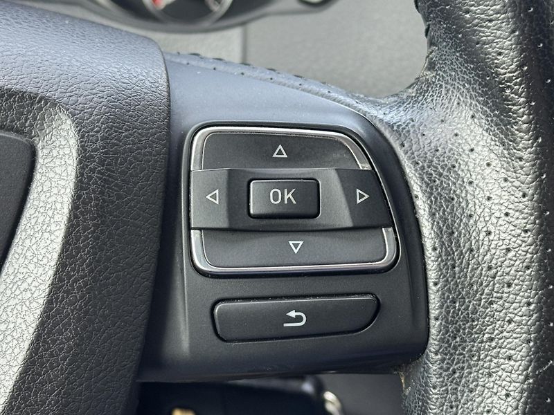 Seat Alhambra (2014) 2.0TDi MAN Style, 7míst RZV - fotka 28 z 44