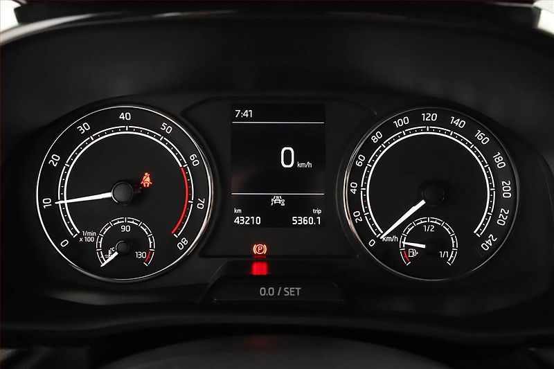 Škoda Fabia (2022) Ambition 1.0 TSI, Serv.kniha - fotka 8 z 18