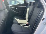 Hyundai i30 (2017) 1.6 GDI, 2.maj,ČR, servis - náhled 10
