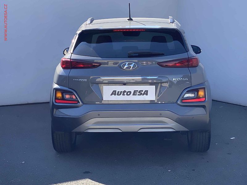 Hyundai Kona (2020) 1.6 T-GDi, 1.maj,ČR, AT - fotka 5 z 17