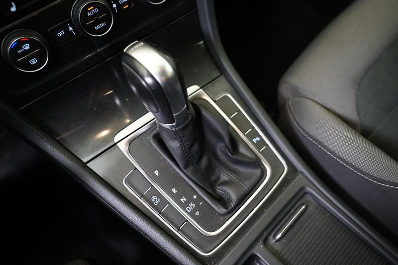 Volkswagen Golf - fotka 23 z 26