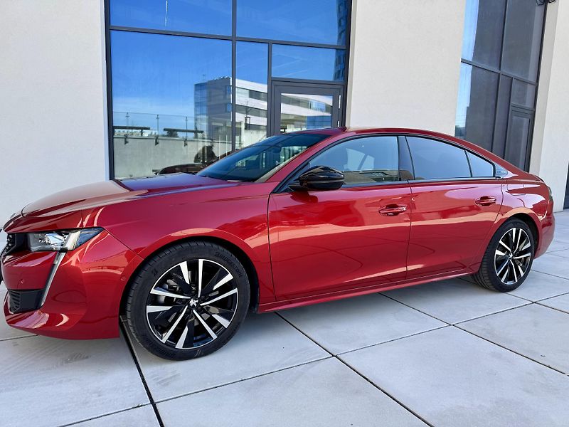 Peugeot 508 (2022) GT PLUG IN HYBRID 165KW e-EAT8 - fotka 8 z 44