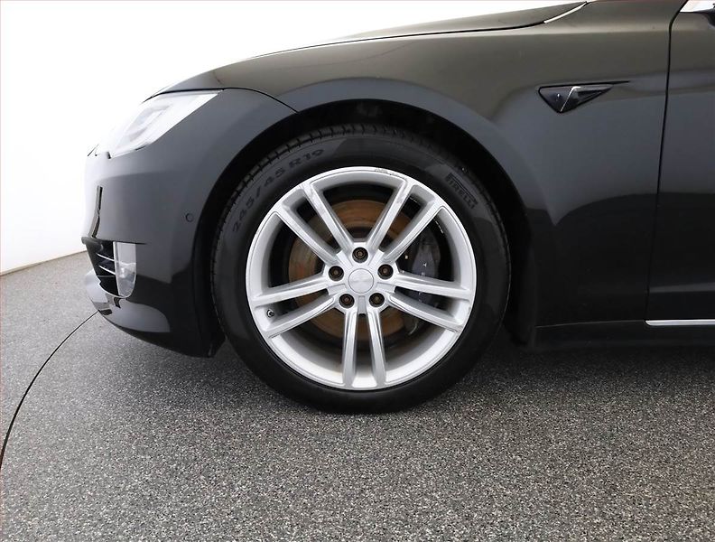 Tesla Model S (2019) Standard Range, SoH 88% - fotka 22 z 22