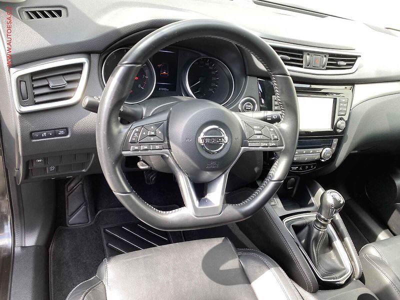 Nissan Qashqai (2017) 1.2 DIG-T, Tekna, LED, navi - fotka 13 z 20
