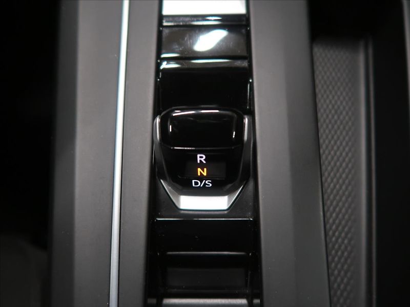 Volkswagen Golf 1,5 TSI EVO Life 1.majitel CZ - fotka 28 z 34