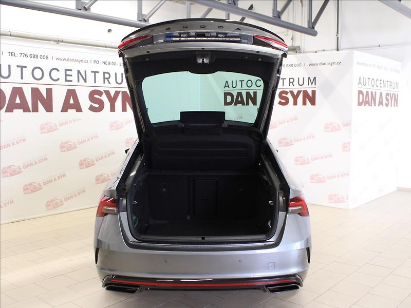 Škoda Octavia 2,0 TSI 195KW RS DCC, 1. maj. - fotka 7 z 39