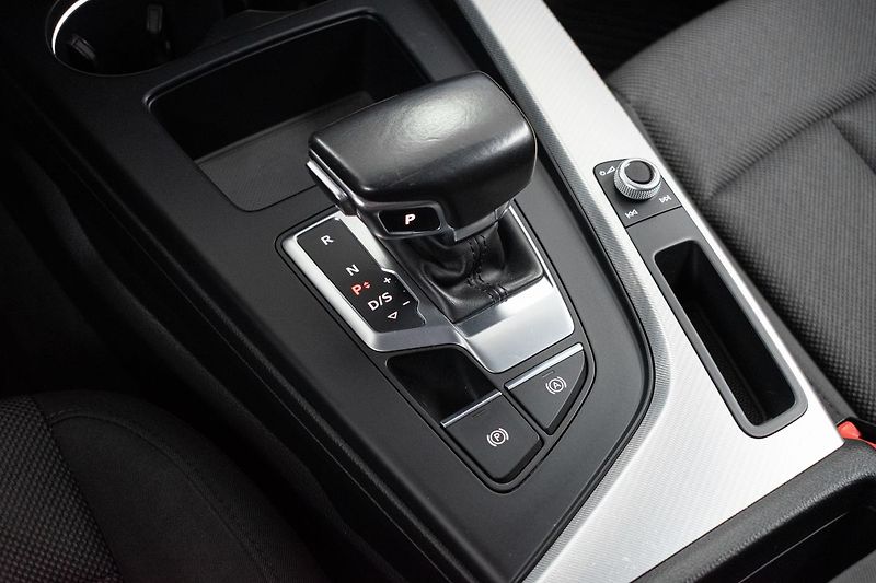 Audi A4 Allroad 2.0 TDI REZERVACE - fotka 21 z 42