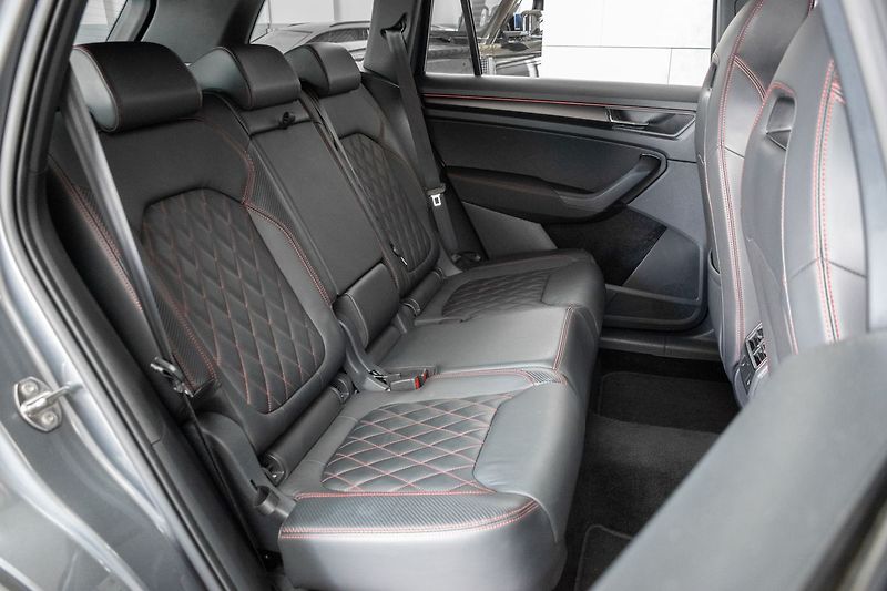 Škoda Kodiaq RS 2.0 TSI 180kW 4x4*DPH*ČR 1M - fotka 13 z 52
