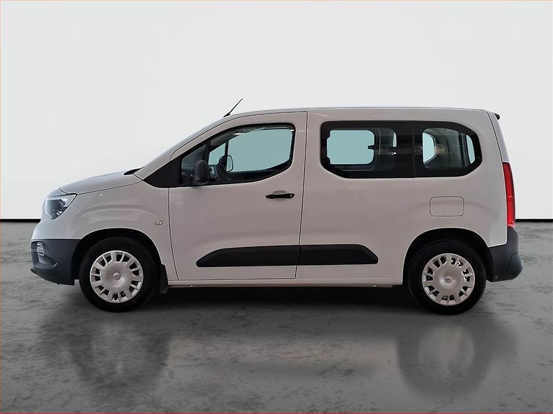 Opel Combo (2022) Electric 50kWh, SoH 100% - fotka 3 z 19
