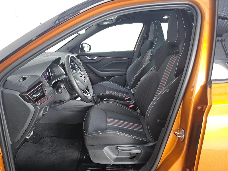 Škoda Kamiq (2024) 1.0TSi 85kW DSG MONTE CARLO TA - fotka 6 z 29