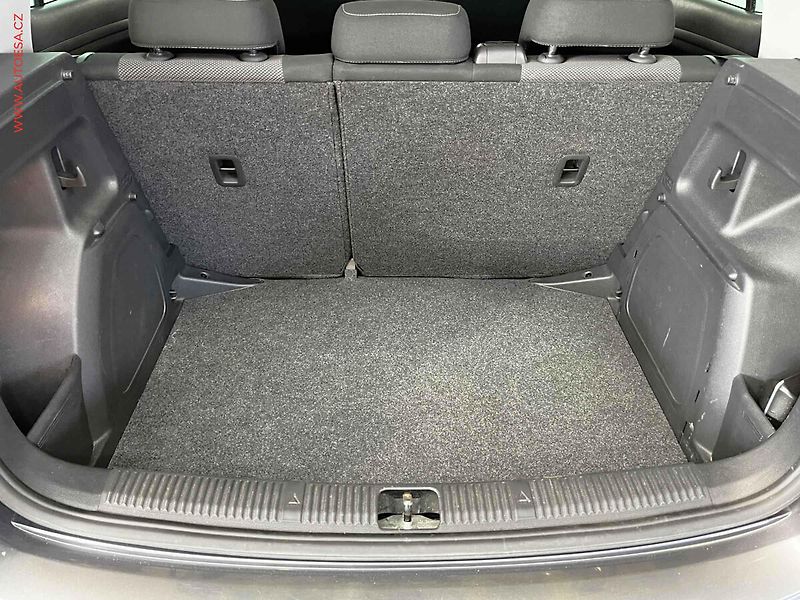 Škoda Fabia (2011) 1.2 TSi, ČR, AC, STK1/28 - fotka 7 z 13