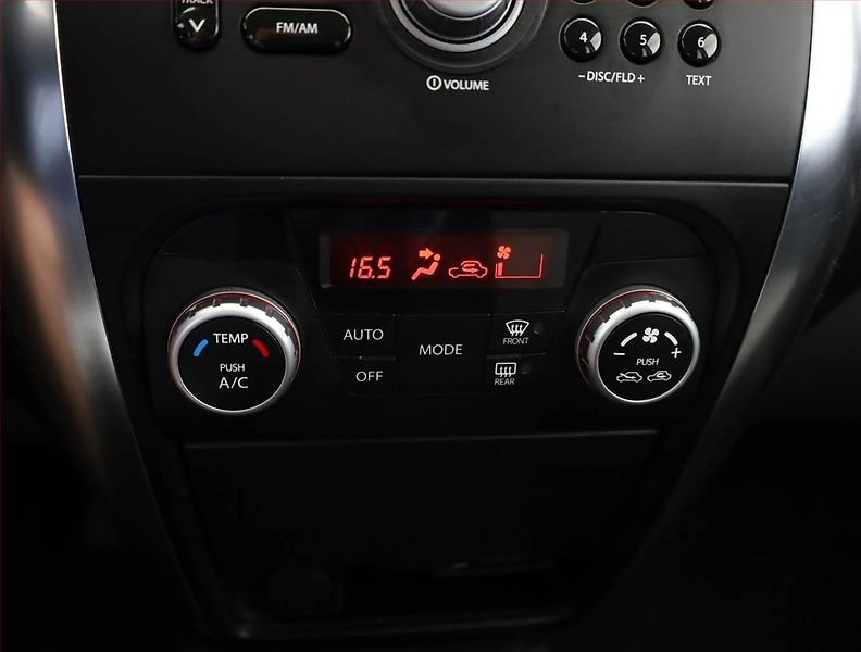Suzuki SX4 (2010) 1.6 VVT, 4X4, Park. senzory - fotka 12 z 15