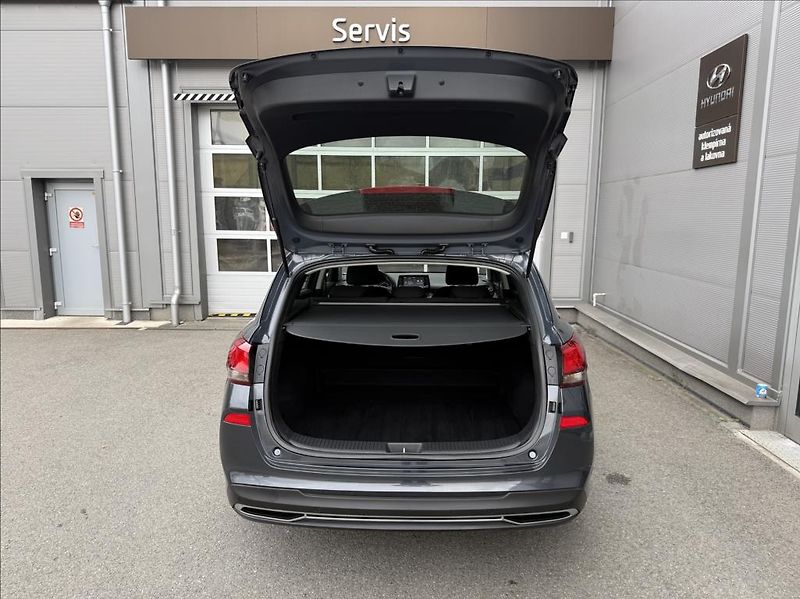 Hyundai i30 1,0 T-GDI DCT  WG Family Smart - fotka 19 z 25