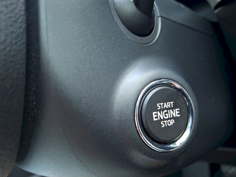 Škoda Karoq (2022) 1.5 TSI / 110 kW / 6MP / AMBIT - fotka 23 z 34