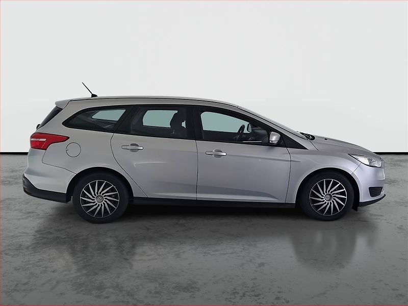 Ford Focus (2015) 1.6 TDCi, Serv.kniha - fotka 6 z 14