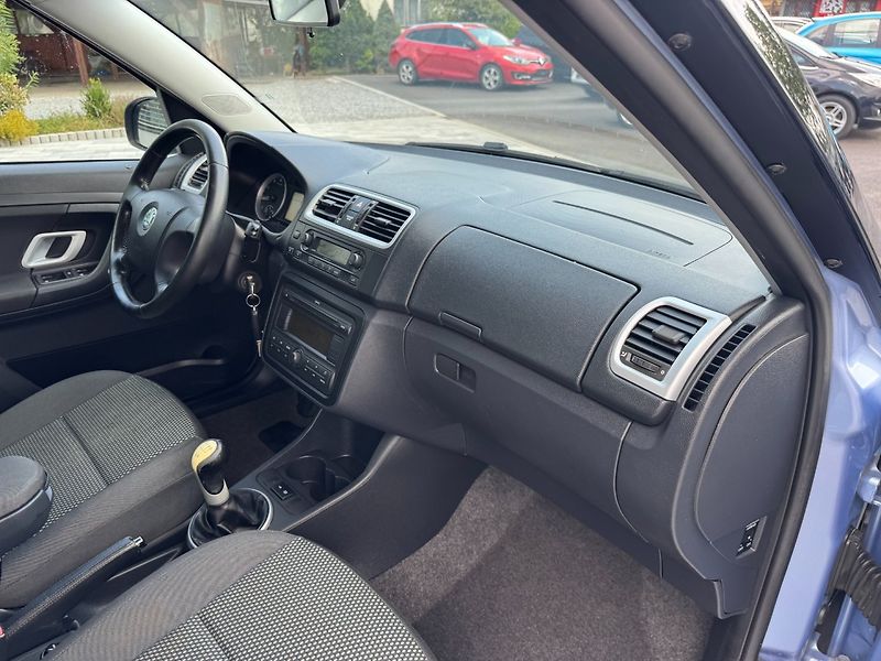 Škoda Roomster (2008) Scout 1.4i 63kW - fotka 27 z 34
