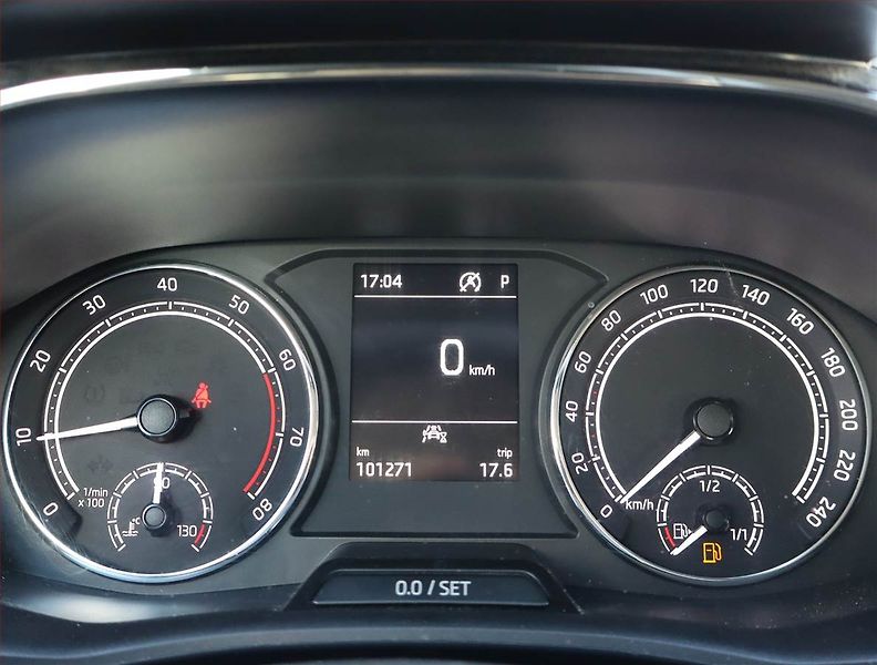 Škoda Fabia (2022) 1.0 TSI, Automat, Tempomat - fotka 11 z 17