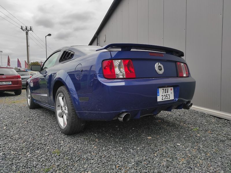 Ford Mustang REZERVACE  - fotka 4 z 19