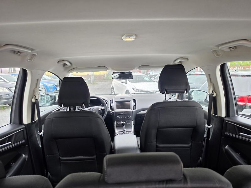 Ford S-MAX 1.5 i Navi Parkovací senzory  - fotka 8 z 37
