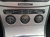 Volkswagen Passat (2006) 2.0 TDI, Tempomat - náhled 15