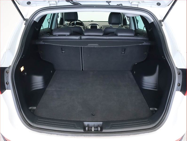 Hyundai ix35 (2014) 2.0 GDI, 4X4, Automat - fotka 14 z 21