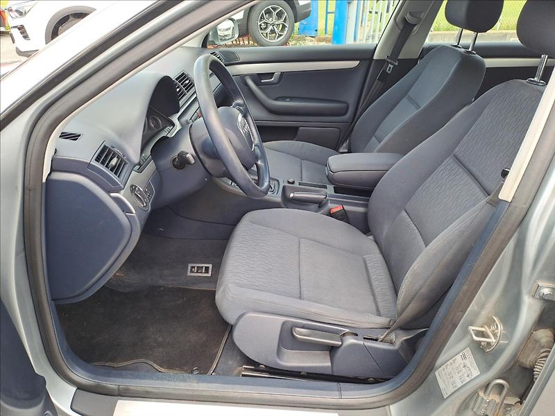 Audi A4 Avant 2,0 i QUATTRO - fotka 5 z 13