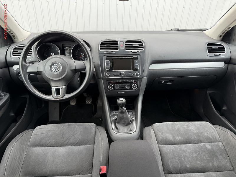 Volkswagen Golf (2011) 1.4TSi, AC, bixen, panor - fotka 8 z 16