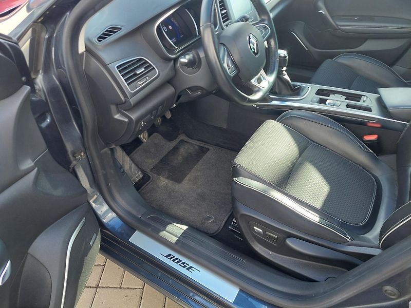 Renault Mégane (2018) IV. Bose TCe 130 - fotka 21 z 42