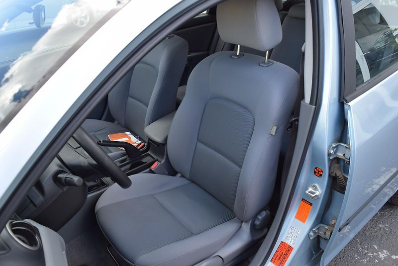 Mazda 3 (2007) 1.4 16v BK 62kw COMFORT 2x ALU - fotka 20 z 36